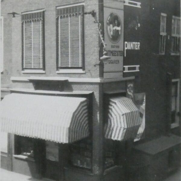 Hogewoerd 132 in 1960 of eerder